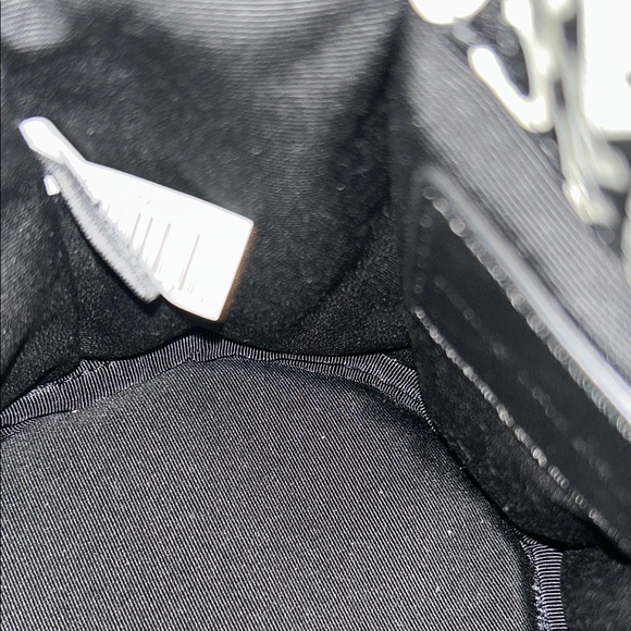 New Marc Jacobs Black and White Mini Bucket Bag. - Picture 7 of 10